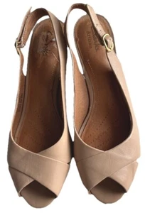 Clarks Artisan Women's Sz 8M Nude Leather Slingback Heels Shoes Buckle Peep Toe - Picture 1 of 20