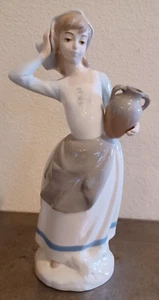 Dalia Figurine Of Girl Holding A Vase 12" Tall - Picture 1 of 12