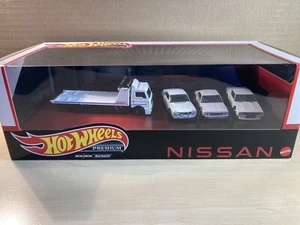 Hot Wheels Premium Nissan Skyline 2000GT-R C210 2000GT-X Box Set on Real Riders - Picture 1 of 8