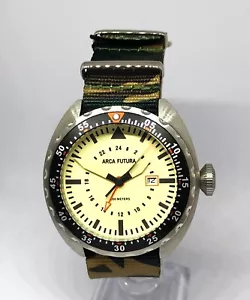 ARCA FUTURA Super Luminova Quarzuhr. 45mm. Beige. WR 100M. Datum. herren. - Bild 1 von 5