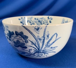 WEDGWOOD GROUP ETRURIEN ENGLAND BLAU UND WEISS BLUMEN TEESCHALE 2,5" H X 5" DIA - Bild 1 von 5