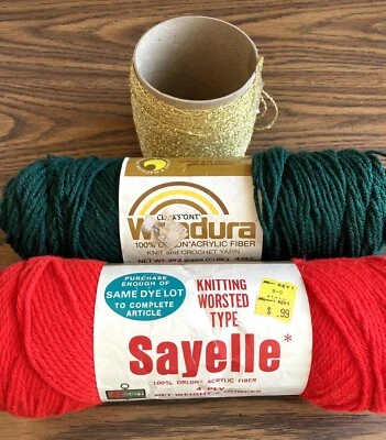 2 个骨架 + 部分圣诞装饰品纱线颜色红色绿色和金色闪耀 — 第 1/3 张图片