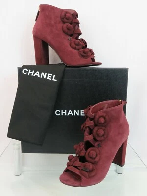  香奈儿 G33035 Burgundy 绒面革迷彩花露趾标志短靴 37 码 — 第 1/4 张图片