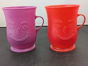 2 Vintage 1980 Red and Purple Kool Aid Cups - Picture 1 of 8