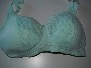 LITTLE ROSE - SOFT- BH OHNE BÜGEL -mit SPITZE - MINT - 85 D - NEU - Bild 1 von 6