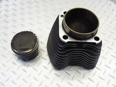 Harley-Davidson Heritage Softail Classic 2004 FLSTCI cilindro trasero jarra de barril Foto 1 de 4