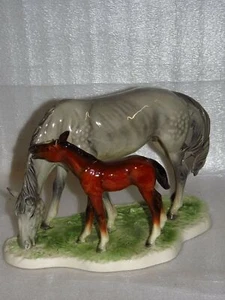 große Goebel Porzellan Figur, Pferd mit Fohlen, Nr. 32 303 18, von Bochmann - Picture 1 of 4
