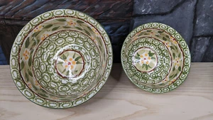 Temptations Ovenware Cuencos Tara Viejo Mundo Verde Set 2 Porciones Mezcladoras 6" 7 3/4" - Imagen 1 de 13