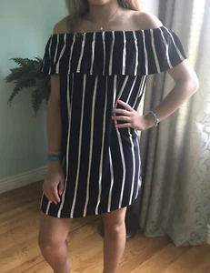 Women's Off The Shoulder Airy Summer dress. Size 4  Small Blk/ Wht Stripe Dress - Picture 1 of 3