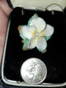 Estate vintage Artone England Porcelain Pin Brooch SIGNED - Picture 1 of 7