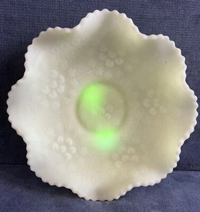 Vtg Fenton Satin Custard Uranium Ruffled 9.5" Bowl • Cherry Orchard Design - Picture 1 of 4