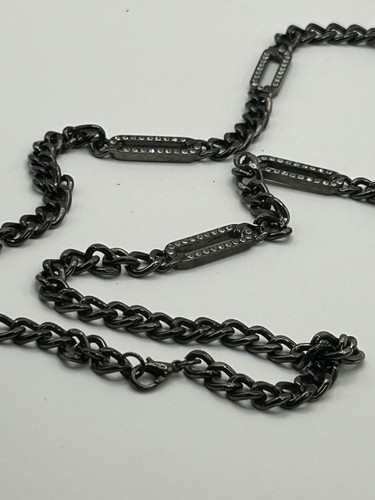 VETEMENTS Collana stazione maglia metallo e strass marca balletto pistola