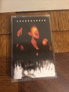 Used Cassette SOUNDGARDEN SUPERUNKNOWN - Picture 1 of 4