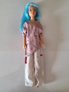 Vintage 1985 Jem and the Holograms AJA Blue Hair Lilac Dress 12-Inch Doll - Bild 1 von 9