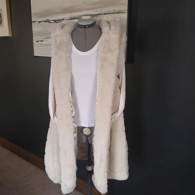 NWT Steve Madden Plush Longline Hooded Vest in Cream Size L - Image 1 of 4