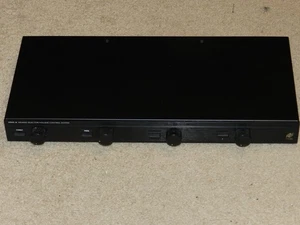 Niles SSVC-4 4 Pair Speaker Selector W/ Volume Controls TESTED WORKS EXCELLENT - Bild 1 von 2