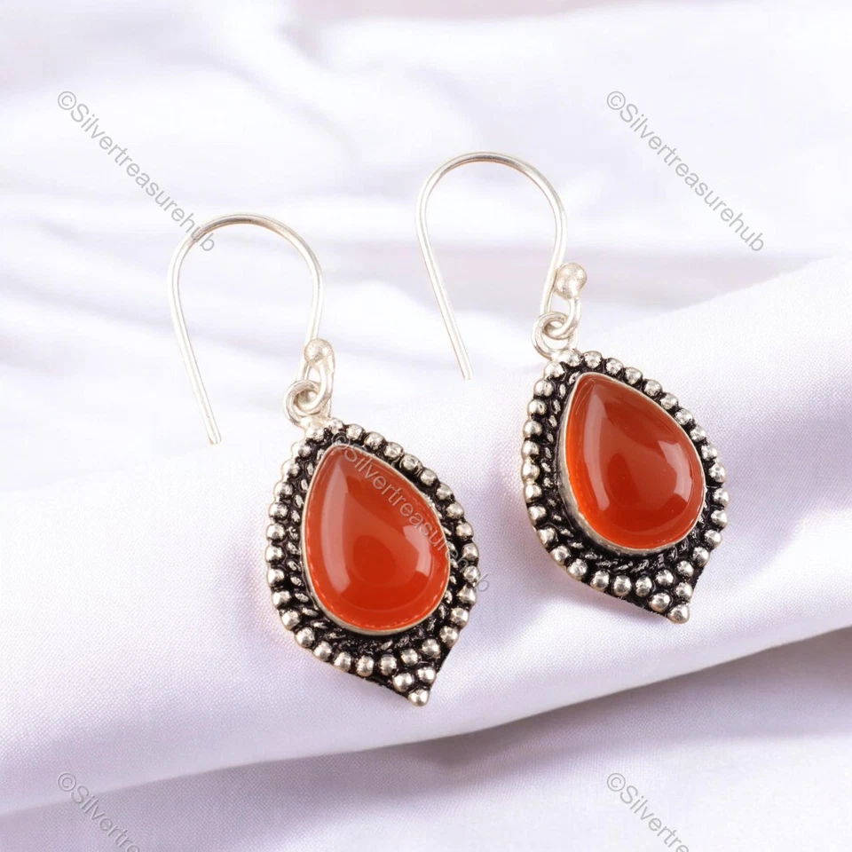 Pendientes colgantes de plata esterlina con piedras preciosas de cornalina de pera de chakra sacro para esposa Foto 1 de 4