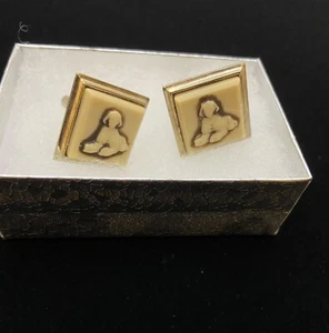 Vintage 60’s Gold Tone and Early Plastic Novelty Sphinx Cuff links - Picture 1 of 6