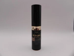 Cle De Peau Correttore SPF25 CACAO - Formato completo 5 g / 0,17 once TESTER PULITO - Foto 1 di 5