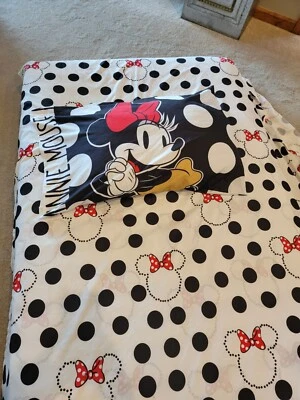 Disney's Minnie Mouse Twin 3 Piece Sheet Set Red/White,Flat,Fitted, 1 Pillowcase - Image 1 of 4