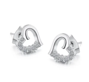 Small Sparkly Heart Cubic Zirconia Clear Stone Stud Earrings Simple - Picture 1 of 3