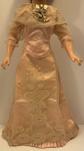 SELTEN JEAN JACKSON COUTURIER FRANZÖSISCHES PUPPENKOSTÜM 2-TEILIGES KLEID MIT ETIKETT WUNDERSCHÖN - Bild 1 von 16