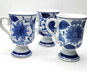 Tazzine da tè caffè con piedi floreali 3 pezzi blu bianco chinoiserie - Foto 1 di 4