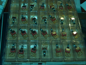 10 neue Stück, C&K Drucktastenschalter 8121, aka KS20869-L25, 1A - 120VAC - Bild 1 von 2
