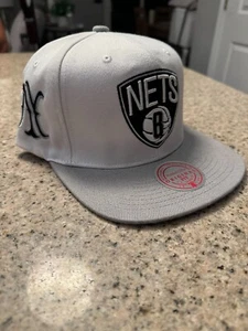 NEW Brooklyn Nets Hat Cap Snap Back OSFA Mitchell & Ness Gray White NBA Mens - Picture 1 of 2