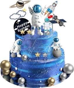 22 Pezzi Space Cake Topper,Space Cupcake Toppers Statuina Astronauta Compleanno Esterno  - Foto 1 di 12