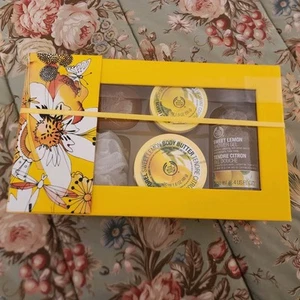 The Body Shop Sweet Lemon Set Body Butter, Body Scrub, Soap And Shower Gel - Picture 1 of 8