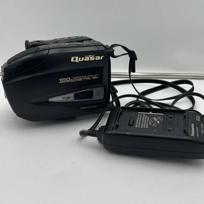 Vintage Quasar VM-D100 150x Digital 18x Palmcorder Camera with Bag and Charger - Image 1 of 4