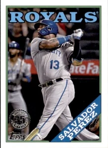 2023 Topps Serie 1 1988 35 Aniversario T88-33 Salvador Pérez Reales - Imagen 1 de 1