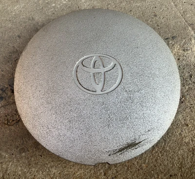 TOYOTA JZA80 SUPRA 2JZ factor alloy wheel center cap single sec/h #6S - Image 1 of 4