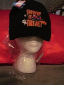 NEW Marvel Beanie Hat Cap Youth Black Stretch Spiderman Thwip Or Treat Halloween - Picture 1 of 4