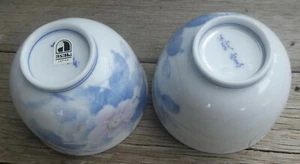 ASAHI JAPAN PORCELAIN set of 2 Small Tea Bowls Blu Lavender Flowers 3-1/4" TR - Picture 1 of 2