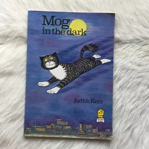 Vintage JUDITH KERR Mog in the Dark Book 1986 Vintage Cat Book Illustrated A4 - Picture 1 of 9