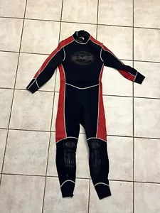 Traje de neopreno elástico desnudo para hombre mediano rojo negro cremallera trasera manga larga 3 mm. - Imagen 1 de 10