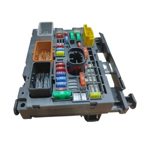 9807028780 Fuse Box Assembly for  308(cc) 408 Citroen C4 - Picture 1 of 4