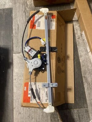 Nuevo de Lote Antiguo Genuino GM 30021424 LH Regulador Ventana Trasera 99-04 Tracker Geo Chevy Foto 1 de 3