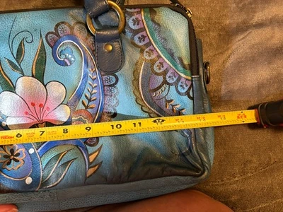 Cartera de cuero azul pintada a mano con doble asa Anuschka rosas/paisley Foto 1 de 4