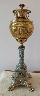 Antigua lámpara de aceite para banquetes de latón Bradley & Hubbard B&H altamente grabada 1889 Foto 1 de 4