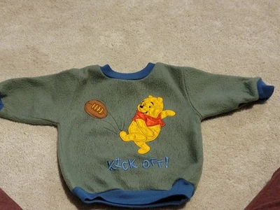 Whiney The Pooh Vintage  / 2000 - Polyester Sweater 12m - Image 1 of 4