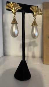 St. John Vintage Fam Style Dangle Faux Pearl Clip Earrings Runway - Picture 1 of 4
