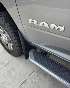 Ram 2500/3500 WeatherTech 2019-2025 guardabarros sin taladro - Imagen 1 de 4