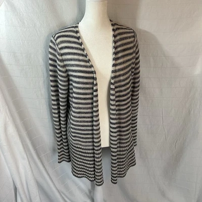 Cardigã longo Cold Water Creek listras brancas/azuis com detalhe de fio metálico pequeno - Imagem 1 de 4