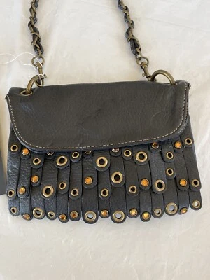 Bolso de mano vegano negro Candice Los Angeles mango de cadena flecos de cristal Foto 1 de 4