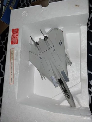 F-14 Tomcat última misión FRANKLIN COMO NUEVO 1:48 NUEVO EN CAJA coleccionable 1 Foto 1 de 4
