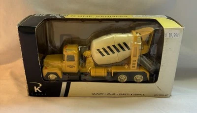 K-Line Kruisers K872-090 Yellow Trackside Construction Cement Truck ~ NIB - Image 1 of 4