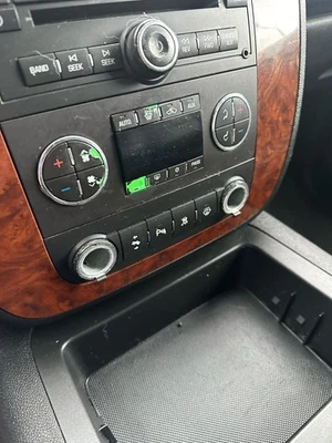 Interruptor selector de aire acondicionado usado se adapta a: Chevrolet Suburban 1500 2007 montado en el tablero automático Foto 1 de 4